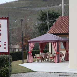 https://la-valdella.hotelinveneto.com